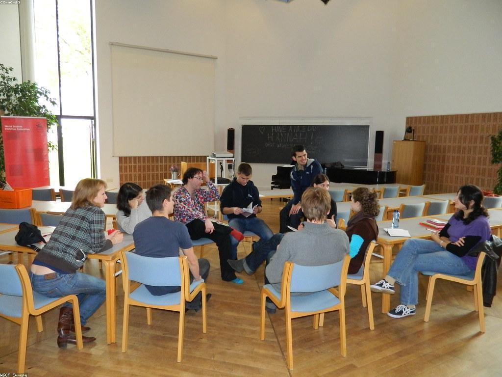 សំណួរ និងចម្លើយ: គន្លងនៃការប្រាស្រ័យទាក់ទង